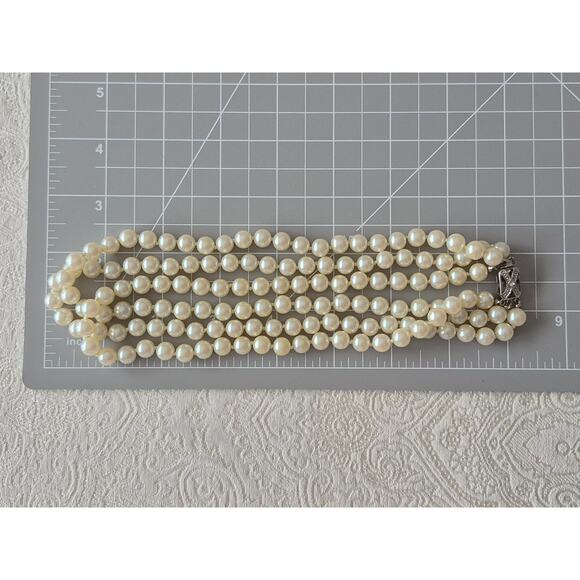 Vintage Triple Strand Faux Pearl with Box Clasp Necklace - Picture 5 of 6